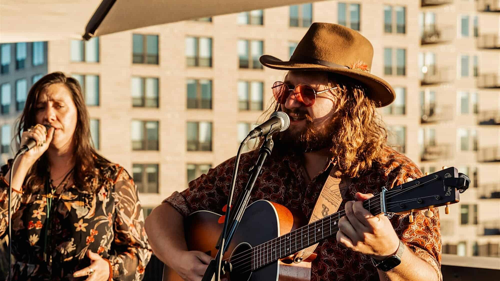 Dakota Gray & Gracie G performing